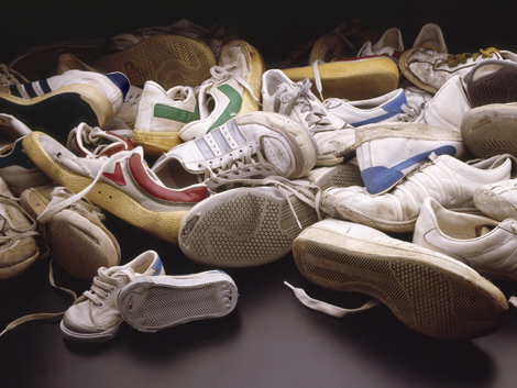 Barefoot Running: Do Running Shoes Cause Injury?