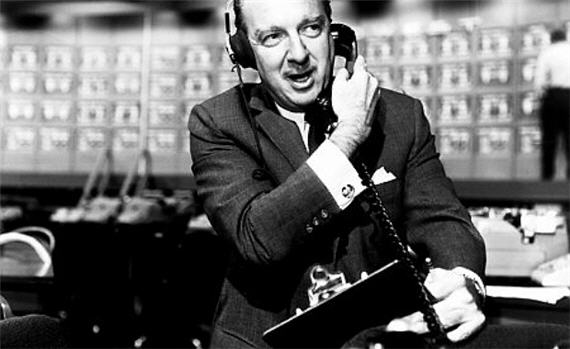 news-walter-cronkite-bw