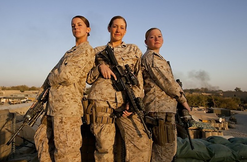 female-marines