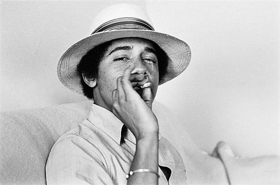 obama-young-smoking.jpeg