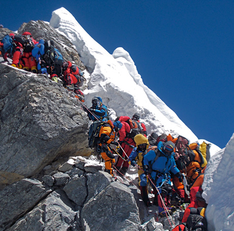 mount-everest-crowded