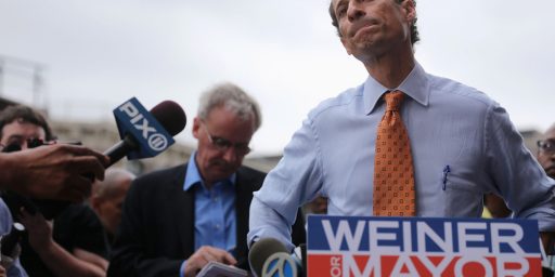 Weiner Rises In New Poll