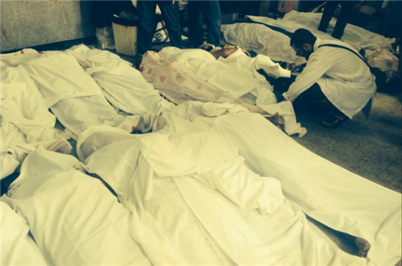 18 bodies in the past 30 minutes in the #MartyrRoom in the #Rabaa makeshift hospital! Not including other hospitals 
