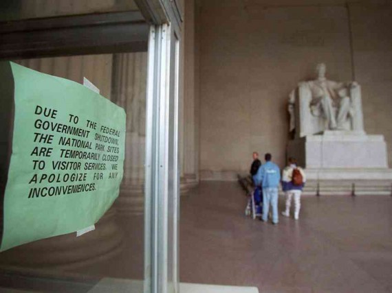 government-shutdown-lincoln-memorial