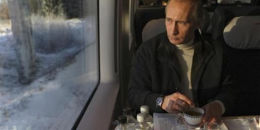 Russian Government Projects Sanctions, Declining Oil Prices, Will Lead To Recession In 2015
