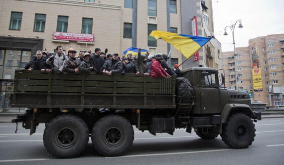 ukraine-protestors-truck