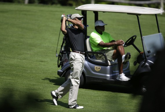 Obama Golfing Marthas Vineyard