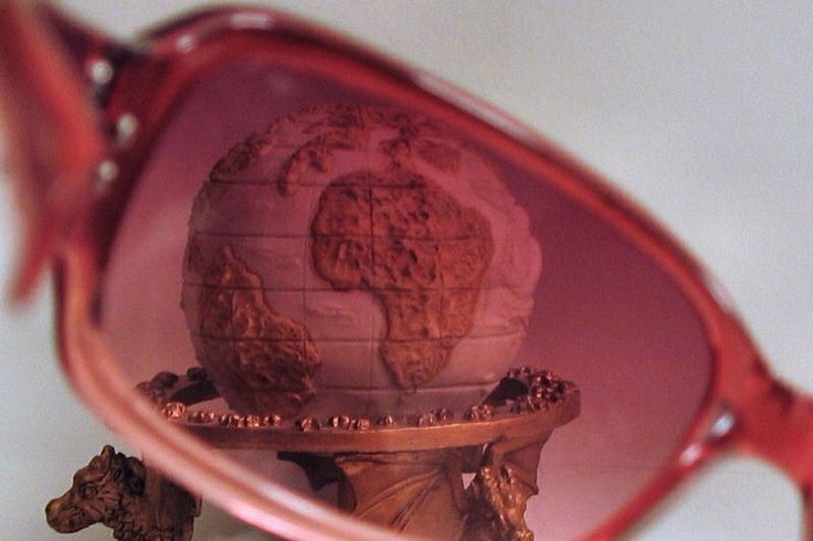 rose-colored-glasses-world-view