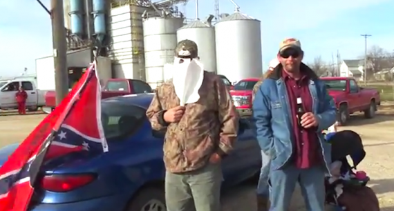 Counter-protesters-in-Rosebud-Missouri-YouTube-800x430