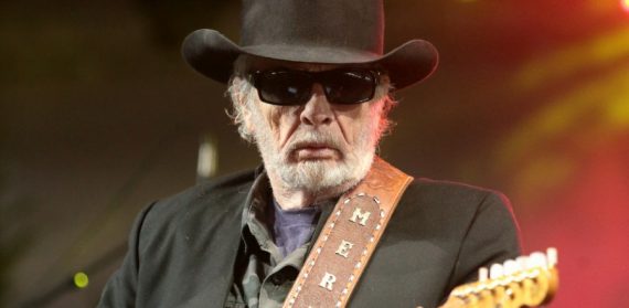 Merle-Haggard-900x440