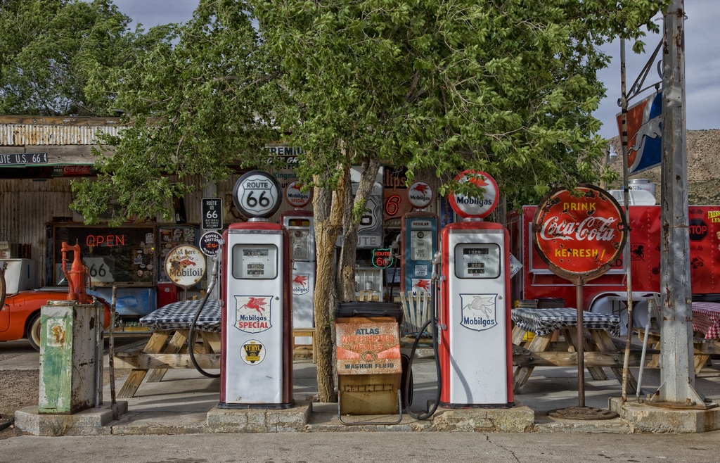 The free high-resolution photo of tree, road, town, city, shop, store, nostalgia, arizona, hdr, gas, nostalgic, classic, petrol, neighbourhood, urban area, human settlement, vintage gas station, gas pumps , taken with an Canon EOS-1Ds Mark III 03/03 2017 The picture taken with The image is released free of copyrights under Creative Commons CC0. You may download, modify, distribute, and use them royalty free for anything you like, even in commercial applications. Attribution is not required.
