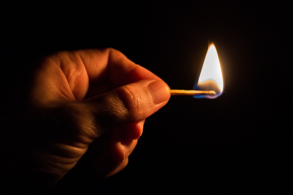photo of hand, light, dark, finger, consumption, flame, fire, glow, darkness, yellow, candle, lighting, heat, energy, help, burning, bright, hope, heating, match, ignite, resources